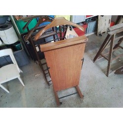 VALET DE CHAMBRE