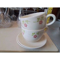 GRANDE TASSE AVEC SOUCOUPE MOTIF FLORAL 