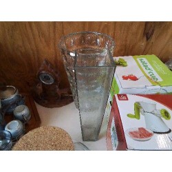 VASE EN VERRE RECTANGULAIRE 