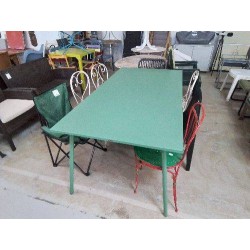 TABLE DE JARDIN COULEUR VERT PISTACHE REF 