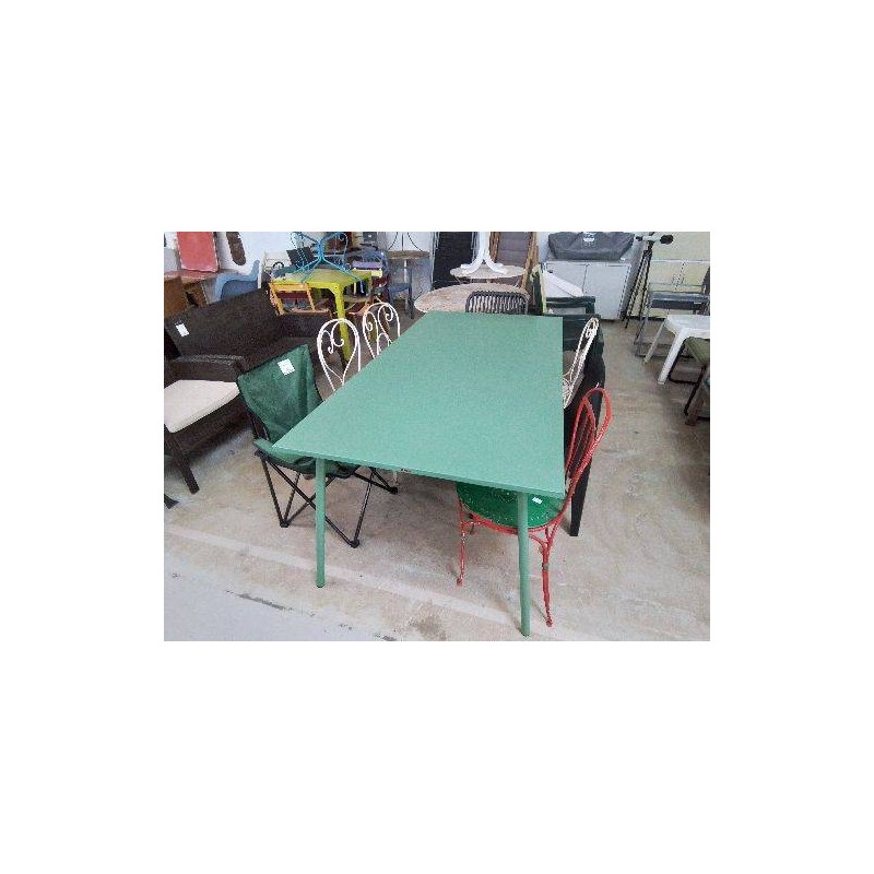 TABLE DE JARDIN COULEUR VERT PISTACHE REF 
