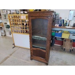 BONNETIÈRE VITRINE