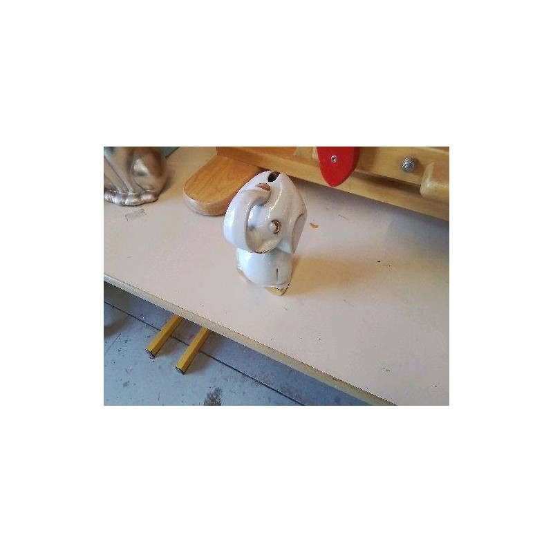 TIRELIRE ÉLÉPHANT EN PORCELAINE 