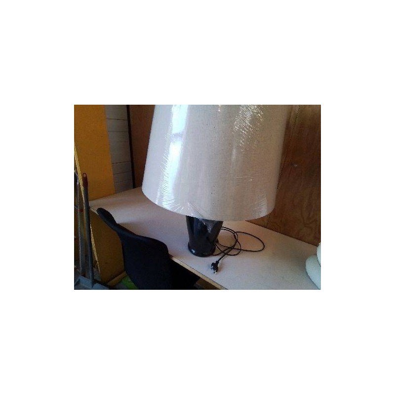 LAMPE NOIR EN GRANITE AVEC ABAJOUR BLANC 