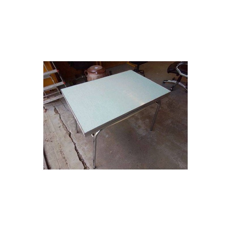 TABLE EN FORMICA BLEUE 