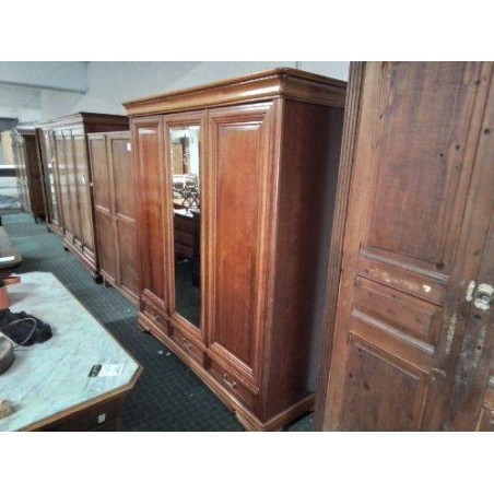 ARMOIRE STYLE LOUIS PHILIPPE 3 PORTES 