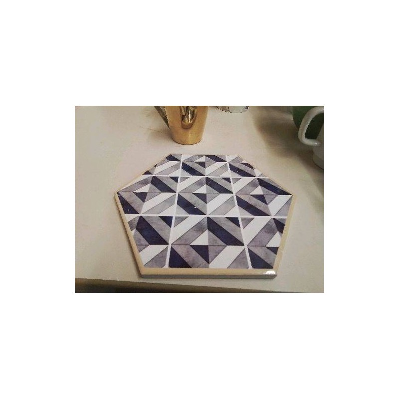 DESSOUS DE PLAT CARRELÉ 