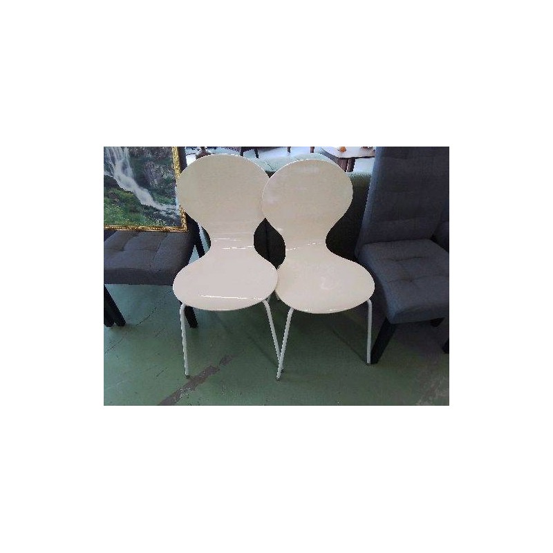 CHAISE BLANCHE 
