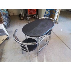 PETITE TABLE DE CUISINE 2 PERSONNES AVEC SES FAUTEUILS