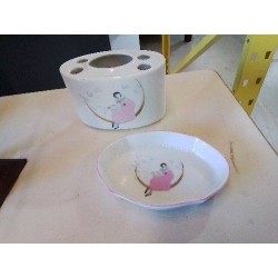 NECESSAIRE DE TOILETTE EN PORCELAINE 