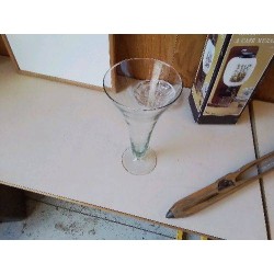 GRAND VASE EN VERRE