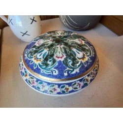 BOITE EN PORCELAINE 