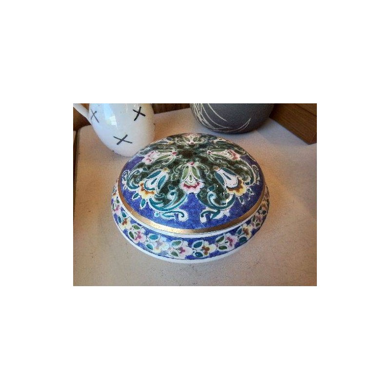 BOITE EN PORCELAINE 