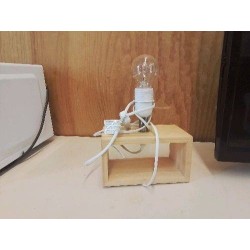 PE5ITE LAMPE DESSUS BOIS 