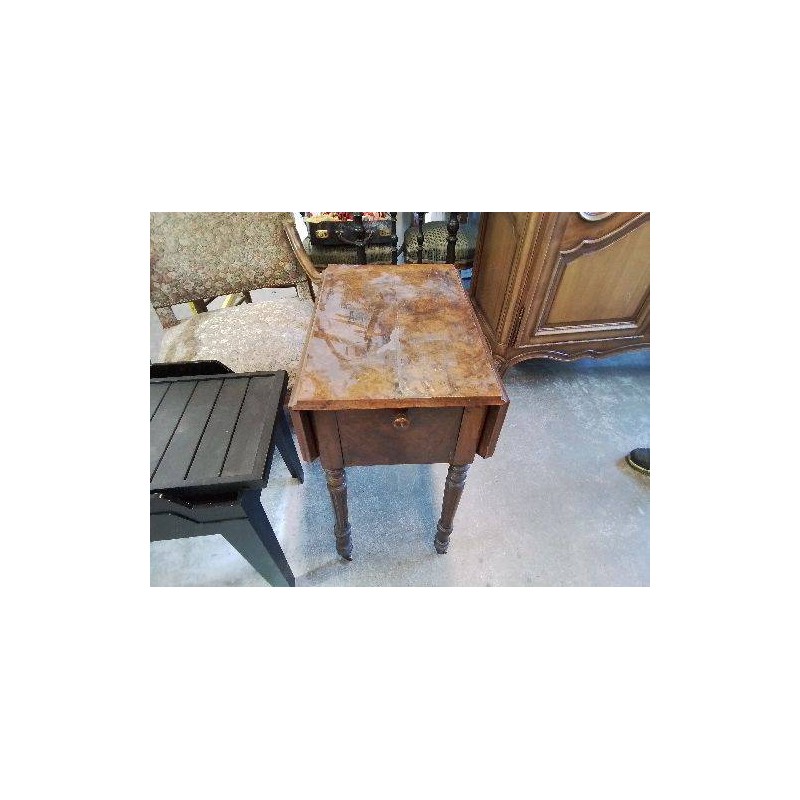 PETITE TABLE À RABAT 
