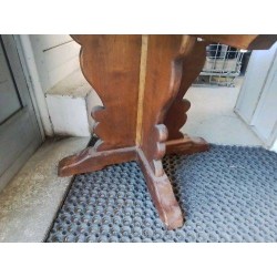 TABLE RONDE PIED CENTRALE 