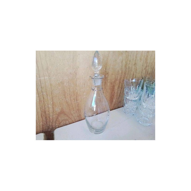 CARAFE EN VERRE