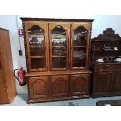 VAISSELIER EN BOIS CLASSIQUE 