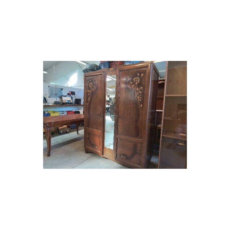 ARMOIRE STYLE ART DECO