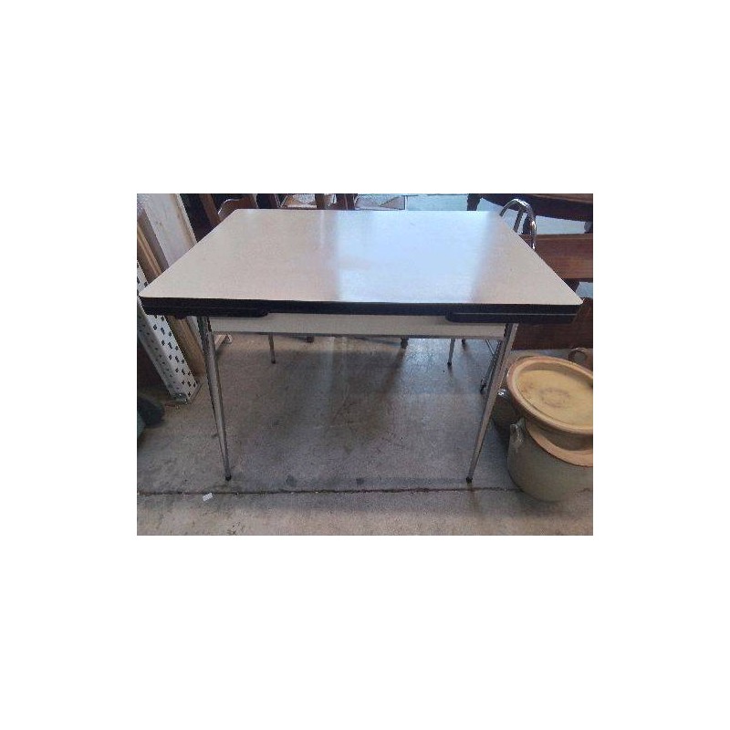 TABLE DE CUISINE VINTAGE