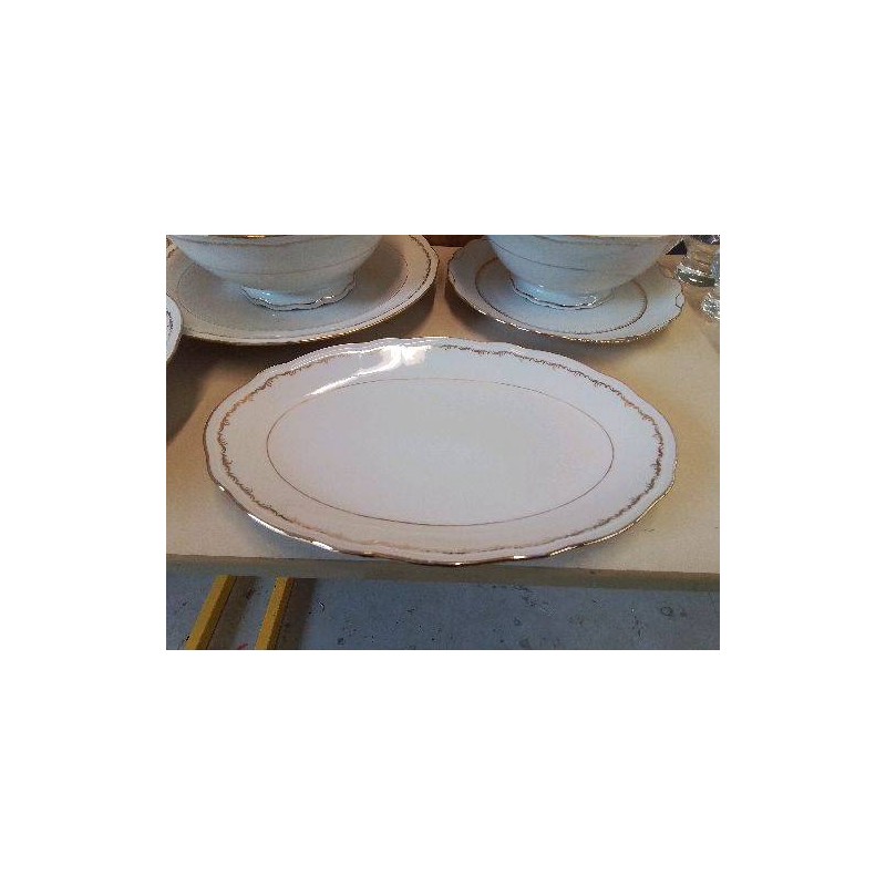 PLAT DE PRESENTATION EN PORCELAINE 
