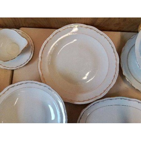 GRANDE ASSIETTE EN PORCELAINE 