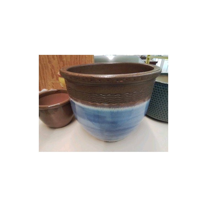 CACHE POT 