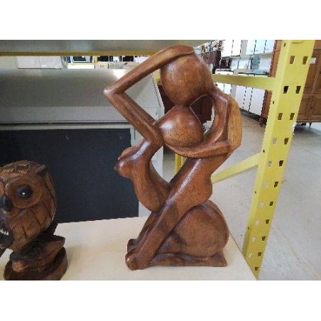 STATUETTE EN BOIS