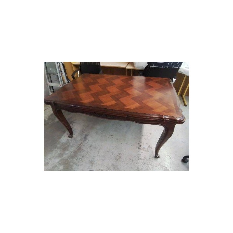 TABLE DE SALLE A MANGER STYLE LOUIS XV