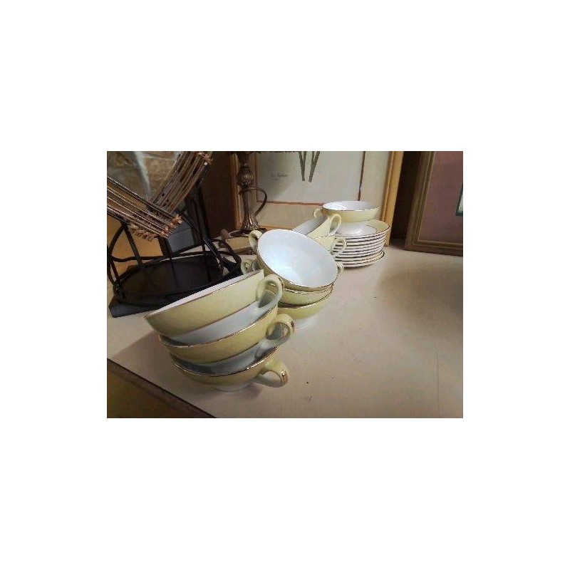 TASSE À CAFÉ AVEC SOUCOUPE JAUNE ET DORÉ 