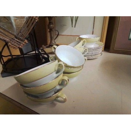 TASSE À CAFÉ AVEC SOUCOUPE JAUNE ET DORÉ 