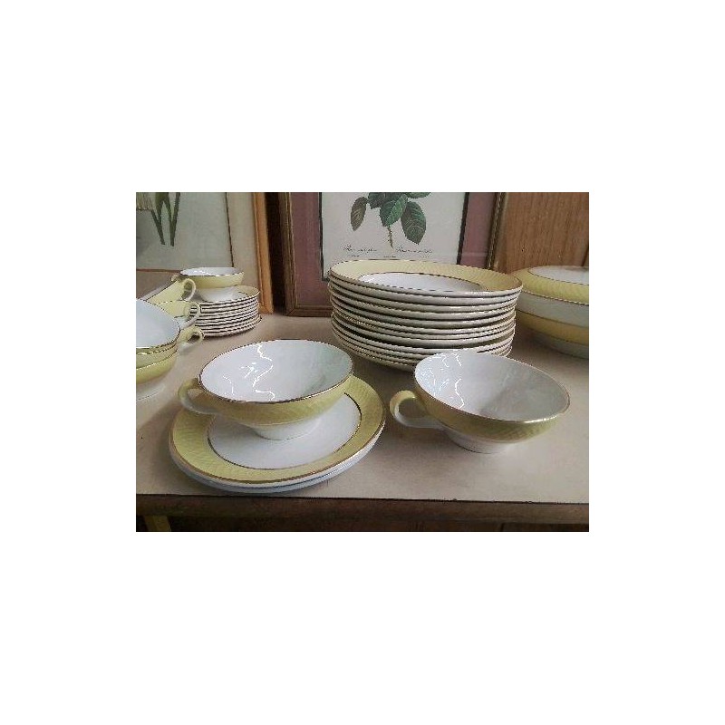 TASSE À THÉ AVEC SOUCOUPE JAUNE ET DORÉ 