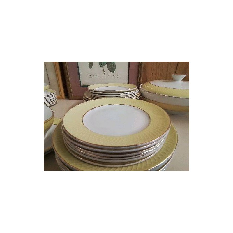 LOT DE 6 ASSIETTES À DESSERT JAUNE ET DORÉ 