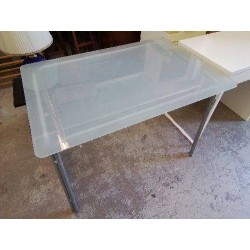 BUREAU PLATEAU EN VERRE 