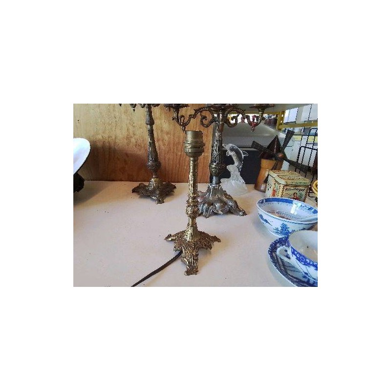 PETITE LAMPE EN LAITON 