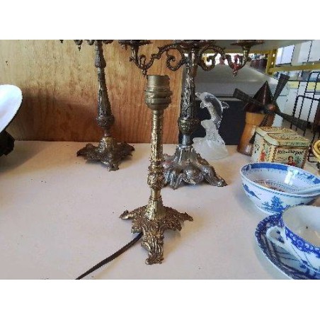 PETITE LAMPE EN LAITON 