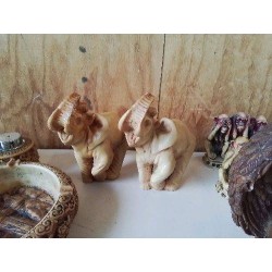 ÉLÉPHANT EN RESINE 