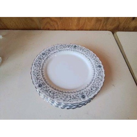 LOT DE 6 ASSIETTES A DESSERT MOTIFS 