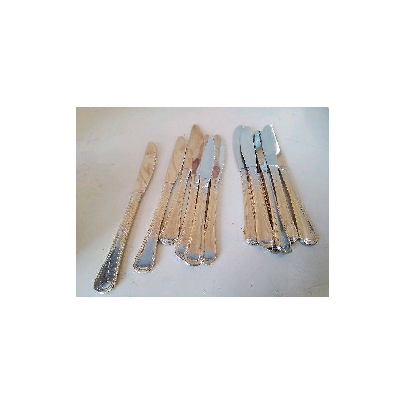 LOT DE 6 COUTEAUX INOX 