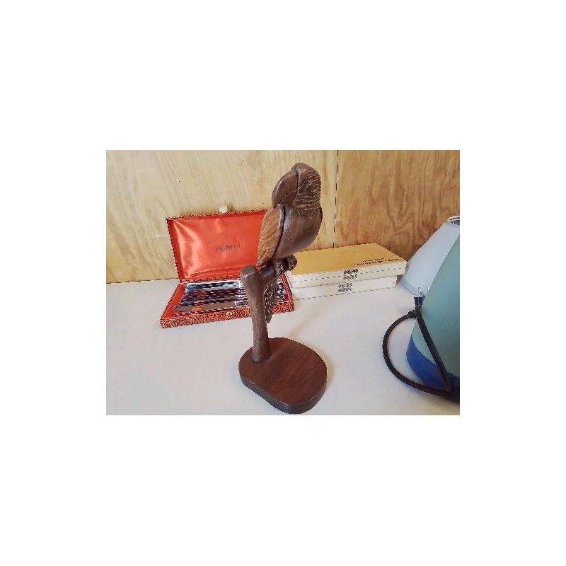 PEROQUET SCULPTÉ 