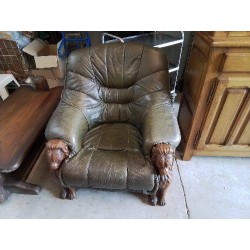 FAUTEUIL CUIR VERT LION SCULPTÉ 