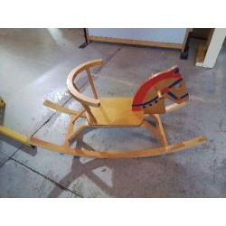 CHEVAL À BASCULE 