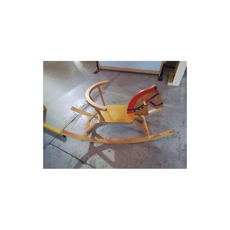CHEVAL À BASCULE 