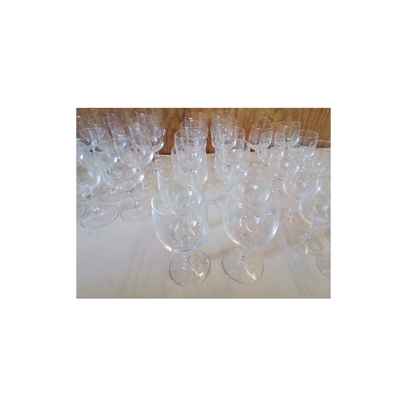 VERRE A VIN EN CRISTAL 