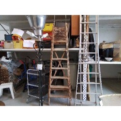 ESCABEAU EN BOIS 