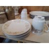 TASSE ET SOUCOUPE AVEC MOTIF FLORAL 