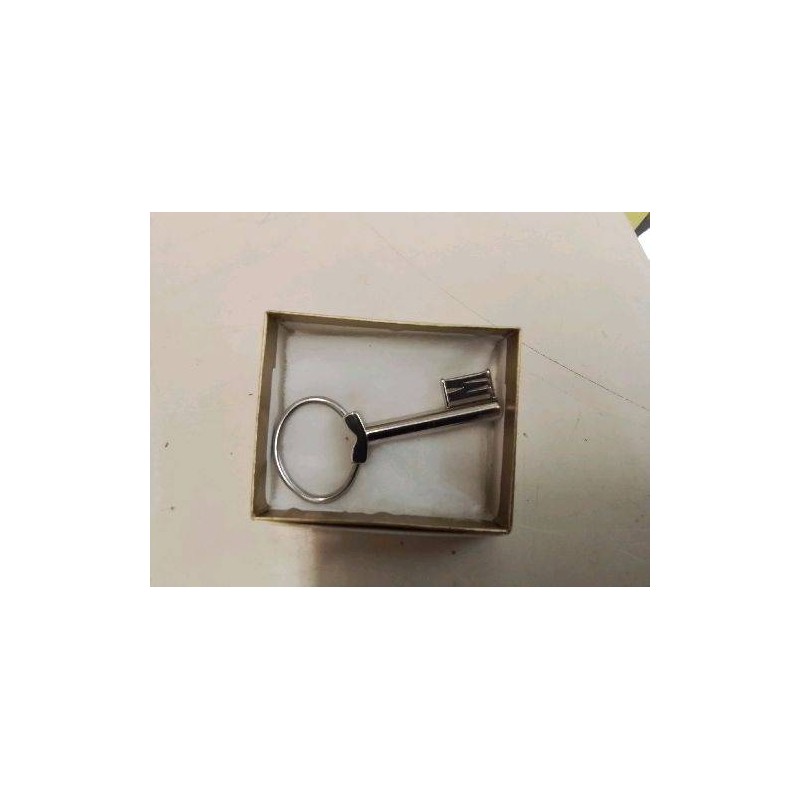 PORTE CLE EN FORME DE CLE 