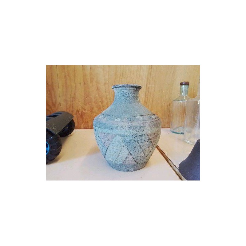 PETIT VASE EN TERRE CUITE 