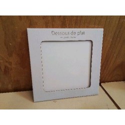 DESSOUS DE PLAT