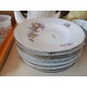 LOT DE 9 ASSIETTES EN PORCELAINE 